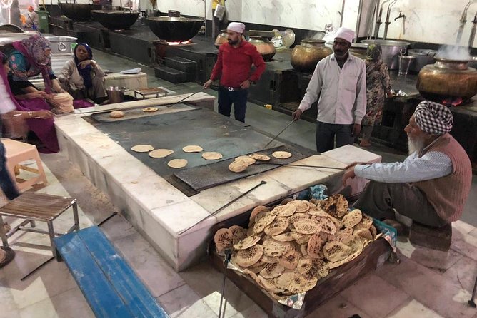 Local Shopping Tour in Delhi - Cancellation Policy