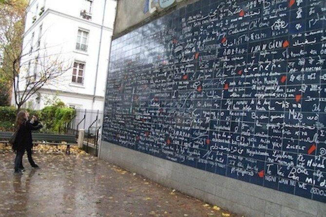 Montmartre , Metro and Indian Meal in Paris - Price and Booking