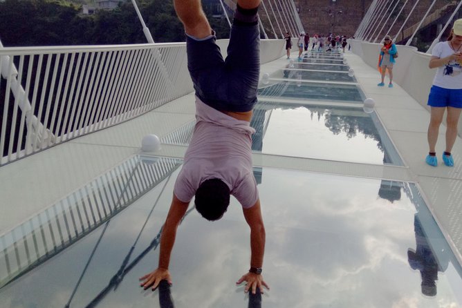 One-Day Zhangjiajie Private Tour: Grand Canyon Glass Bridge & Baofeng Lake - Booking Guarantee and Reservation Options