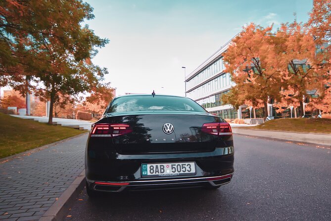 Prague to Vienna - Private Transfer by LIMOUSINE 3+1pax - The Sum Up