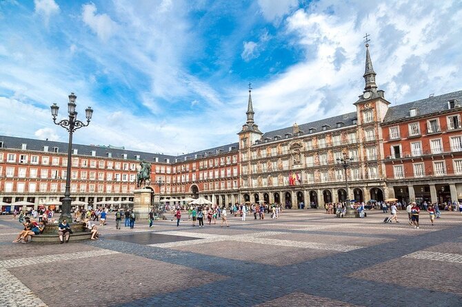 Private Four-Hour Walking Tour of Madrid - Cancellation Policy