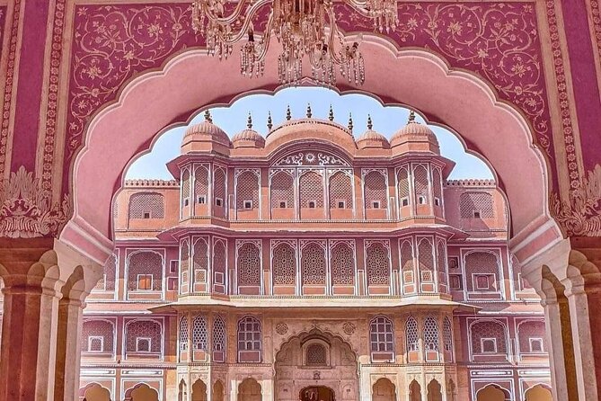Private Guided Jaipur City Day Tour From Delhi by Car With Lunch & Entry - The Sum Up