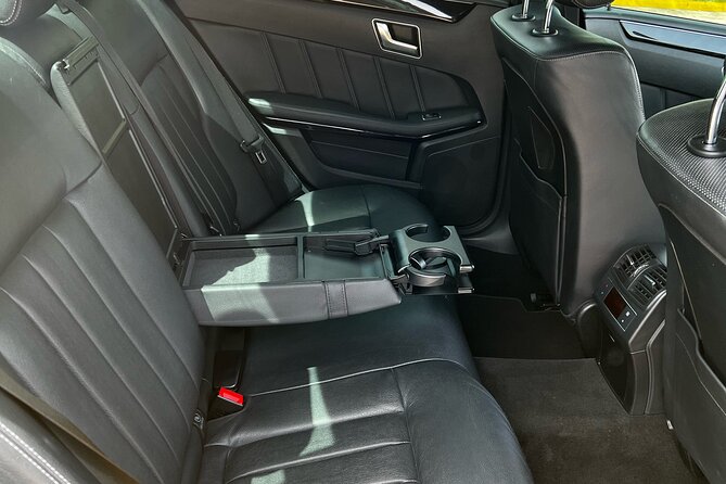 Private Luxury Transfer From Athens Airport to Lefkada Marina - Amenities Provided