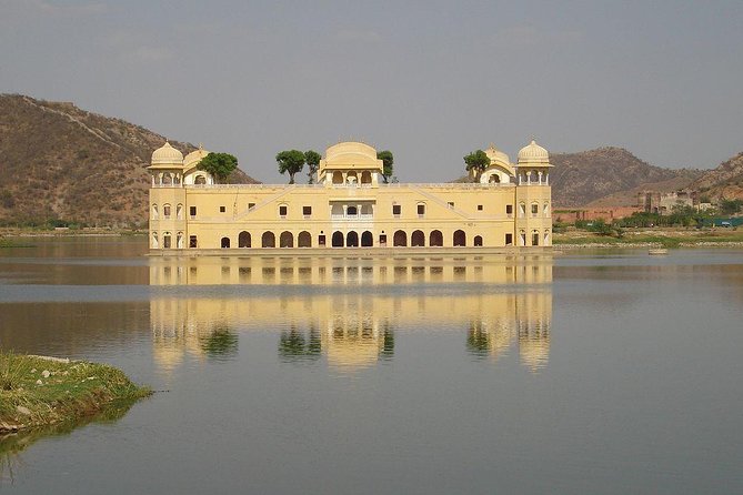 Private One Day Golden Triangle Tour Of India From Delhi - Meeting and Pickup Locations