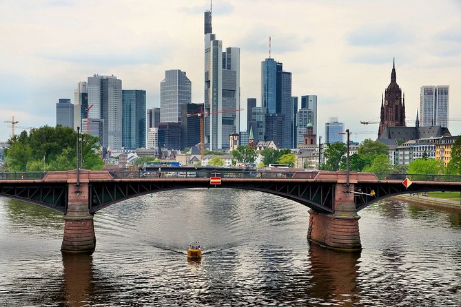 Private Transfer: Frankfurt to Frankfurt Airport FRA in Van - Booking Process