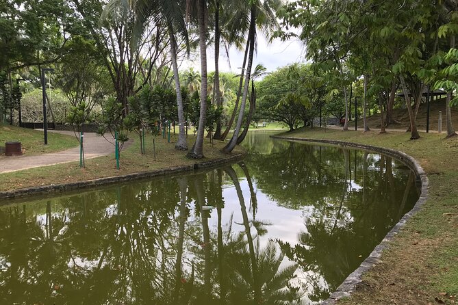 Private Walking Tour of the Shah Alam Lake Gardens With Pick up and Lunch