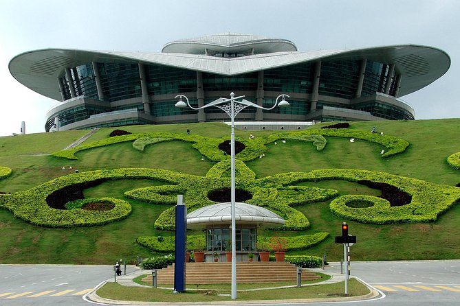 Putrajaya City Tour With Batu Caves and Traditional Boat Ride - Cancellation Policy