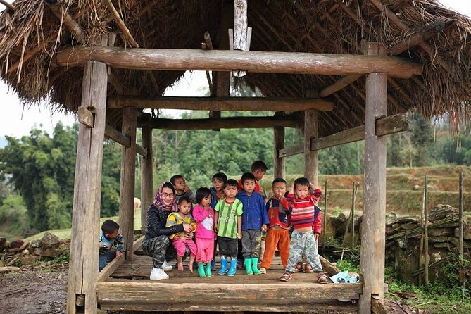 Sapa 3days 2nights By Cabin Bus (Overnight in Hotel and Homestay) - Group Size and Guides