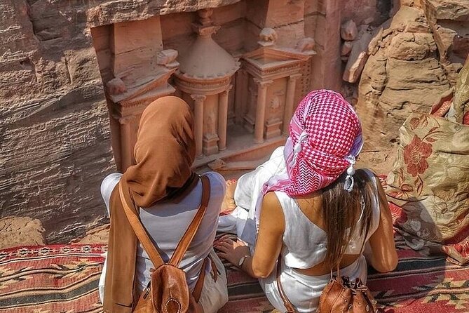Sheikh Hussein Crossing Private Transfer to or From Petra - Service Details