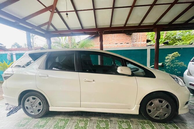 Sigiriya to Colombo Airport Departure Transfer - Booking Details and Requirements