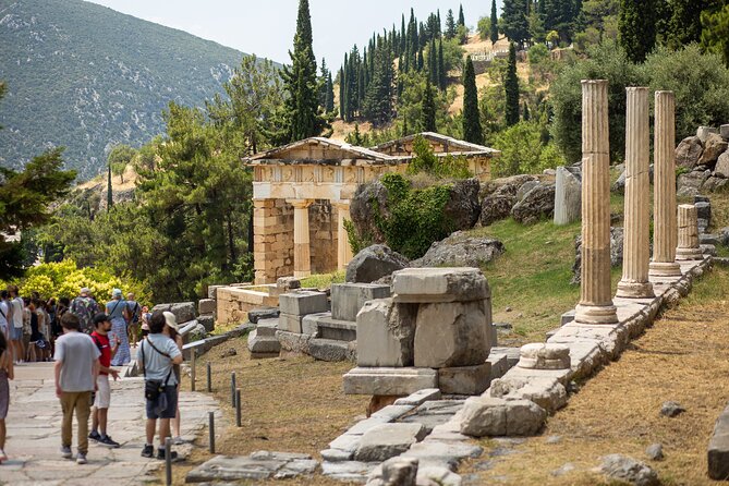 Small Group Tour in Delphi and Arachova - Frequently Asked Questions