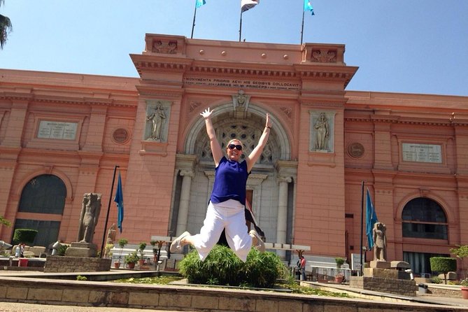 Solo Female Traveler Private Tour in Giza and Egyptian Museum - Price and Guarantee