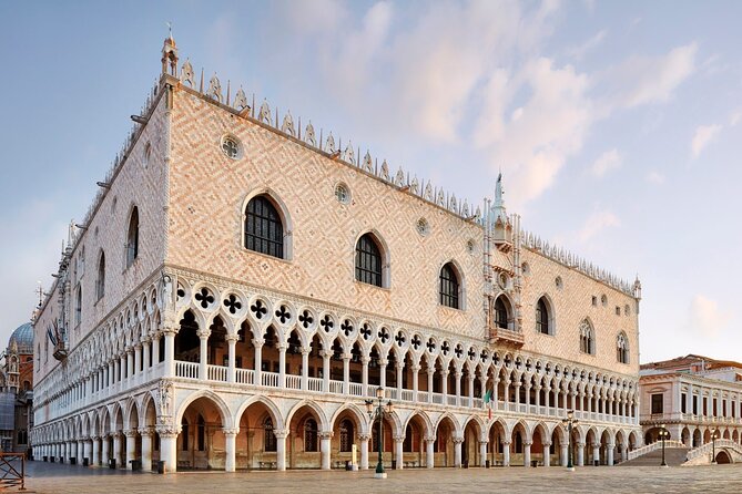 Stunning Venice – Walking Tour for Couples