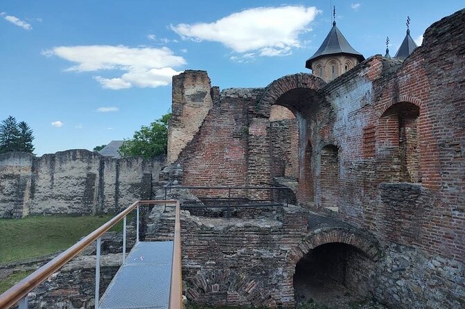 The Two Castles of Dracula: Bran and TârgovișTe - The Sum Up
