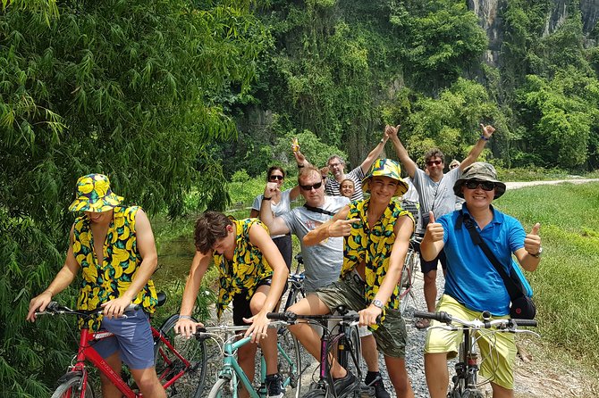 Thien Ha Galaxy Cave- Thung Nang Sampan Trip With Biking Full Day - Private Experience