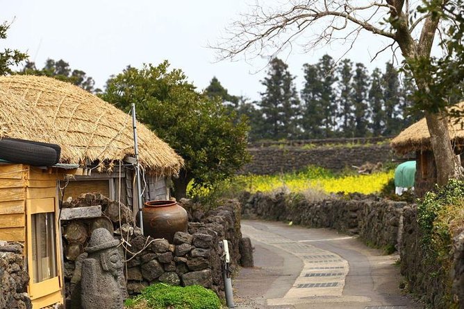 Tho Ha Handicraft Village Tour Making Rice Crackers; Local Market - Pricing and Reservation