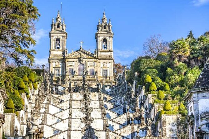 Transfer to Guimarães From Lisbon - Frequently Asked Questions