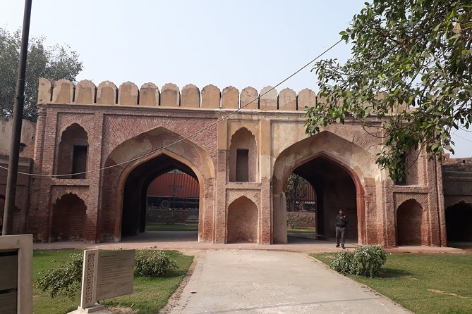 War History Tour Of Old Delhi - Dress Code Requirements