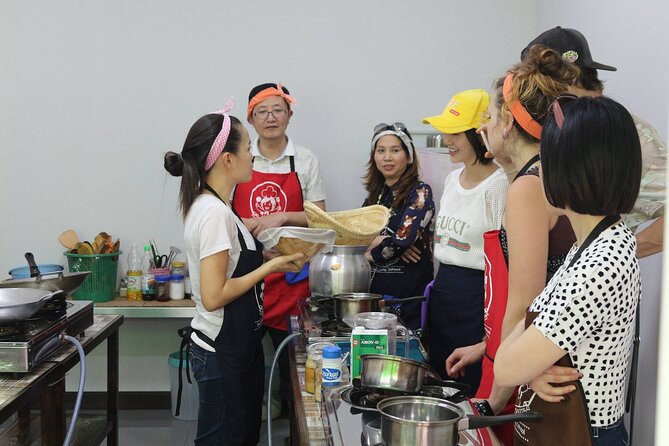 Yummy Tasty Thai Cooking School in Chiang Mai - Pickup and Meeting Details