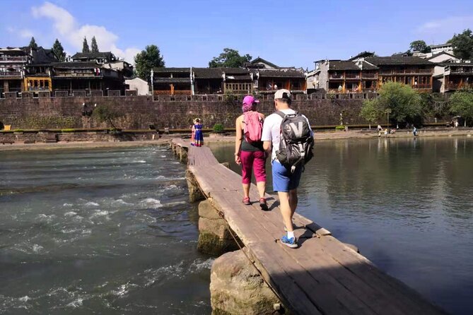 ZJJ Private Tour to Dehang Fenghuang and Fanjinshan With Hotel - Important Information for Participants