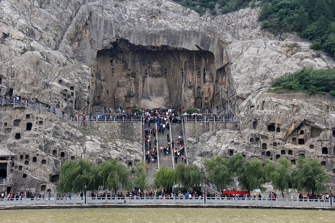 1-Day Luoyang Tour to Longmen Grottoes,White Horse Temple and Old Street