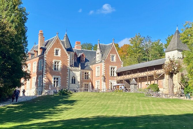2-Day Private Loire 6 Castles Trip by Minivan With Wine Tasting - Booking and Availability