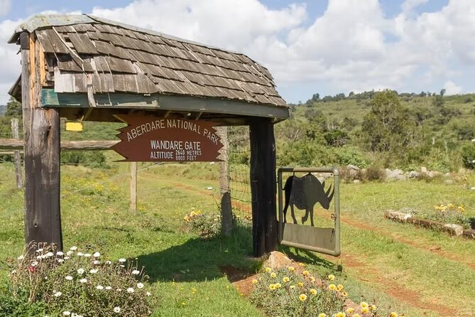 2 Days Aberdare National Park Luxury Lodge Safari - Group Size and Discounts