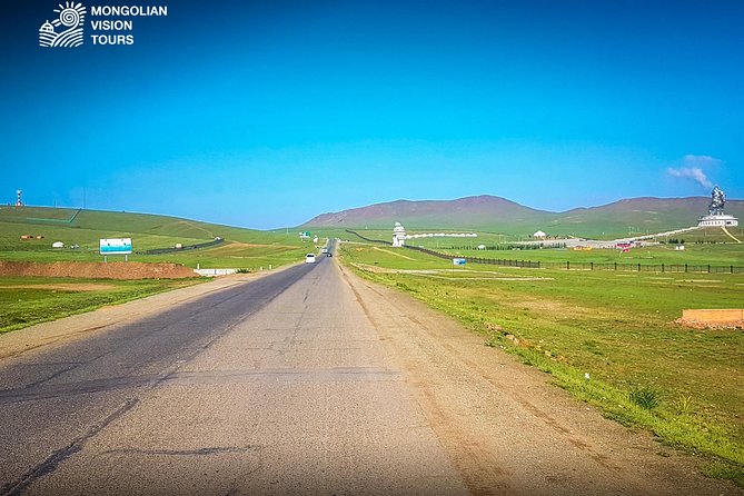 3 Days Semi Gobi Desert and Chinggis Khaan Statue - Meals Included