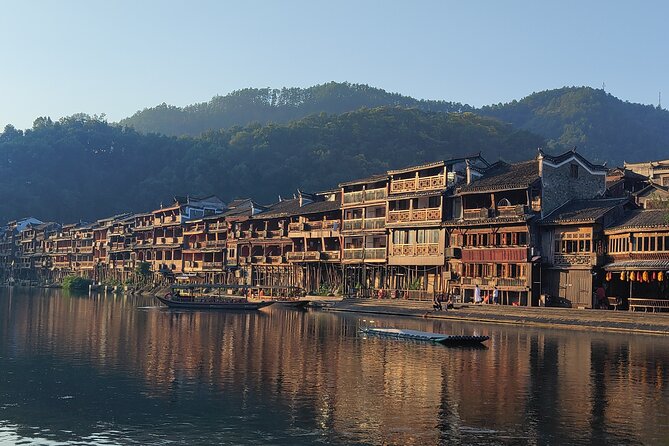 3-Days Tour to Zhangjiajie Highlights - Day 3: Visiting the Glass Bridge and Baofeng Lake