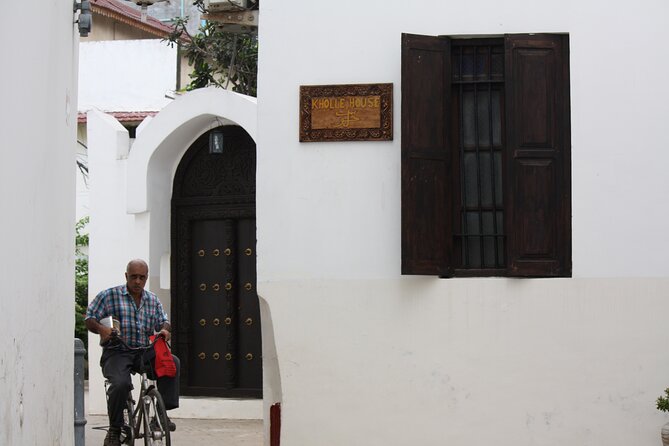 3inONE, Private Spice, Stone Town & Prison Island Tours