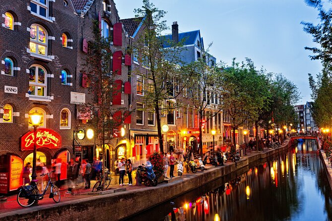 4 Hours Private Amsterdam Tour With Hotel Pickup & Drop - Infant Seats and Accessibility