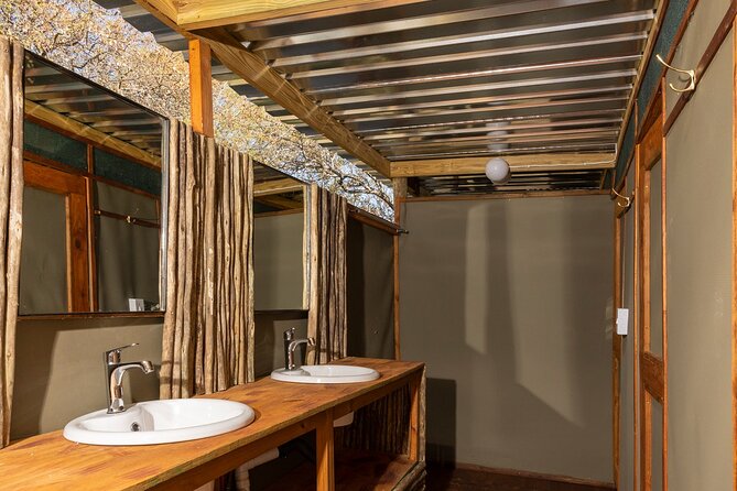 5-Day Okavango Delta & Boteti River Tented Safari