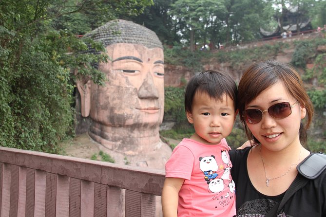 8-Day Private Tour From Chengdu to Chongqing and Yangtze River Cruise - Pricing and Reservation Details