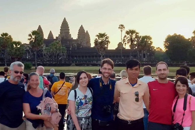 Angkor Wat Jeep Tour and Professional English Speaking Guide - Booking Process