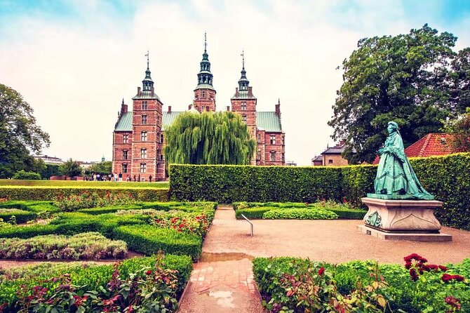 Beautiful Copenhagen - Walking Tour for Couples - Romantic Stops