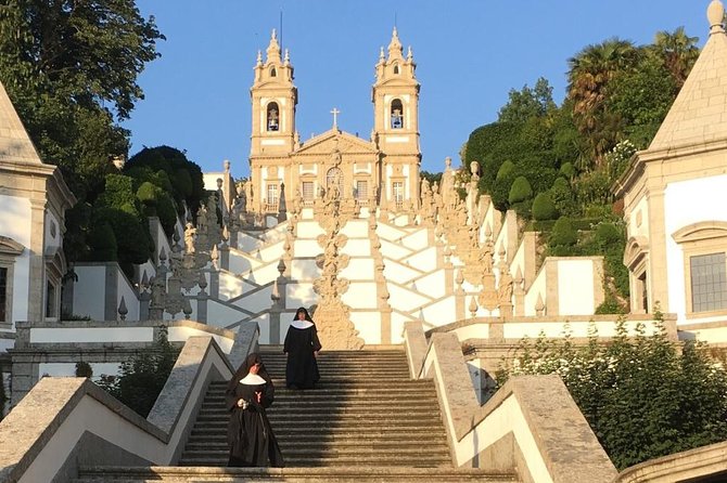 Braga and Guimarães Full Day Private Tour From Porto - Tour Guides