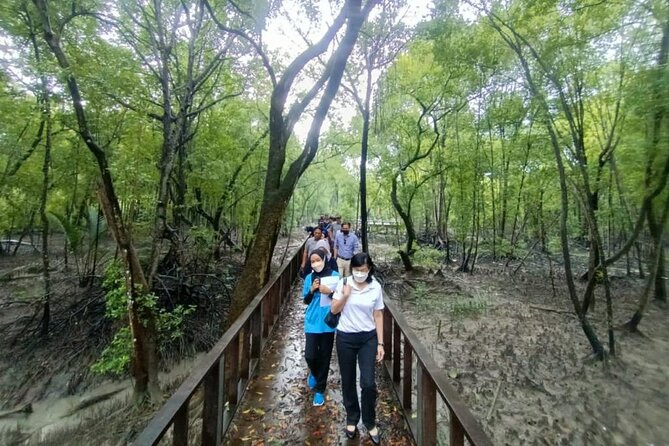 Breakfast Tour at Royal Town of Klang With Local + Mangrove Walk - The Sum Up