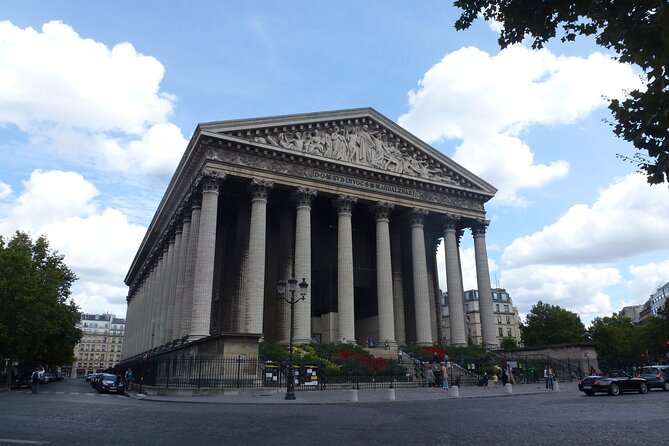 Christmas Flow Movie Locations Private Tour in Paris - Important Directions