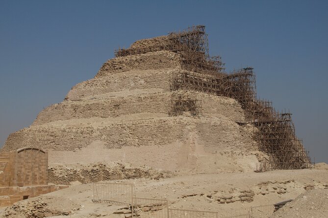 Day Tour To Giza Pyramids & Memphis City Dahshur & Saqqara Pyramids - Exploring Saqqara Pyramids