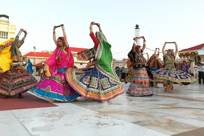 Discovering Udaipur: The City of Lakes Tour - Meeting Point and Schedule