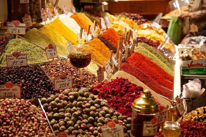 Egyptian Spicy Shop and Egyptian Cotton Shopping Private Tour - Private Tour Experience