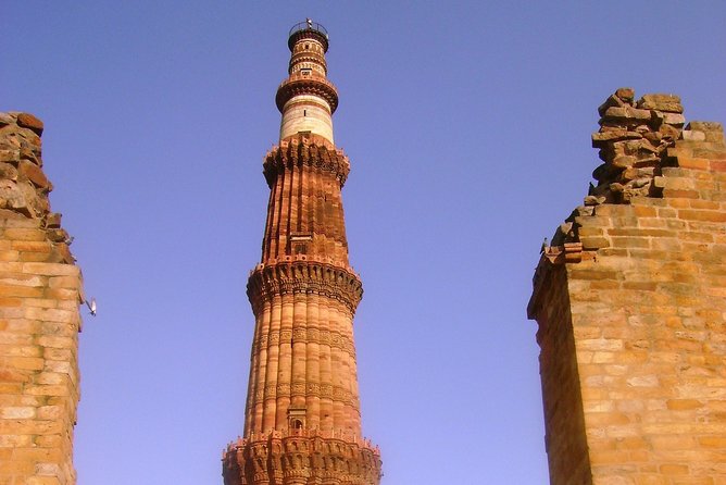 Explore Qutub Minar & Mehrauli Archaelogical Park With a Local Storyteller - Meeting Details