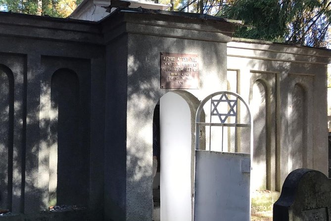 Full Day Around Lithuania: Jewish Finding Family Roots Trip