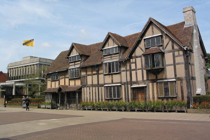 Full Day Private Tour From London to Oxford Cotswold Shakespeare - The Sum Up