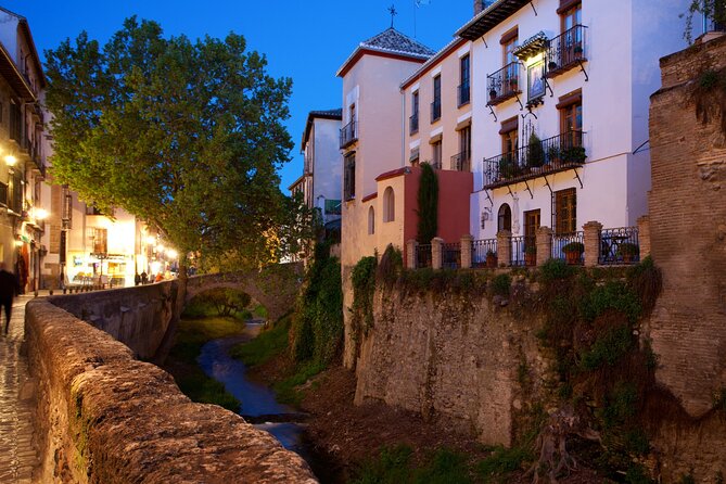 Granada Scavenger Hunt and Best Landmarks Self-Guided Tour - Pricing and Cancellation