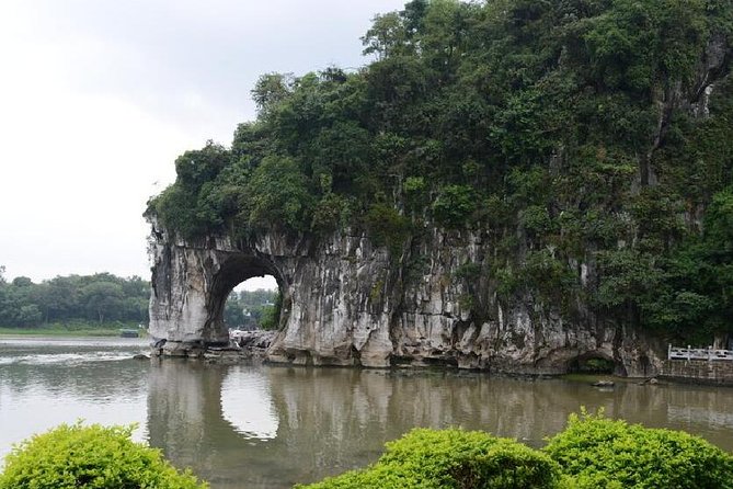 Guilin Half-Day Private Tour to Reed Flute Cave and Elephant Trunk Hill - Tour Highlights