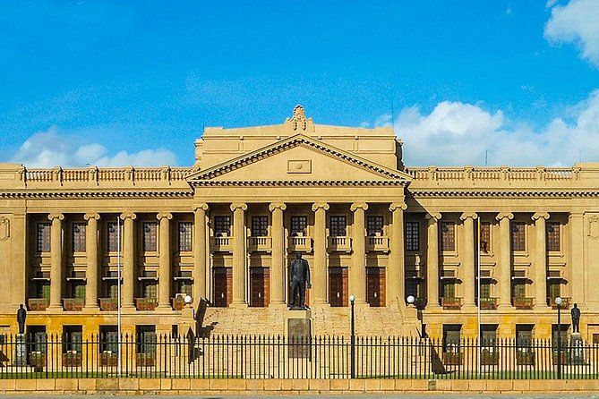 Highlights Colombo Day Tour With Afternoon HIGH TEA In Taj Samudra Hotel - Inclusions and Amenities