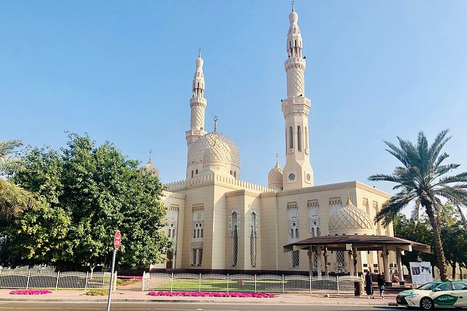 Jumeirah Mosque Private Tour for Two Hours With Private Transfers - What to Expect