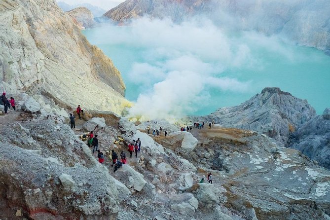 Kawah Ijen Midnight (Shared Tour) - Maximum Travelers and Location