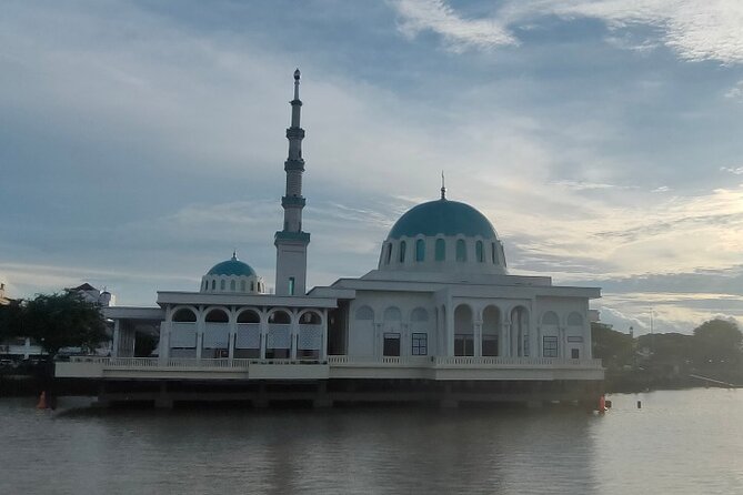 Kuching Day Tour + Ford Margerita - Price and Guarantee